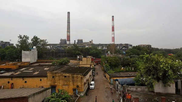 India slashes emissions rate by one-third in 14 years, putting it on track to reach UN goal | Euronews